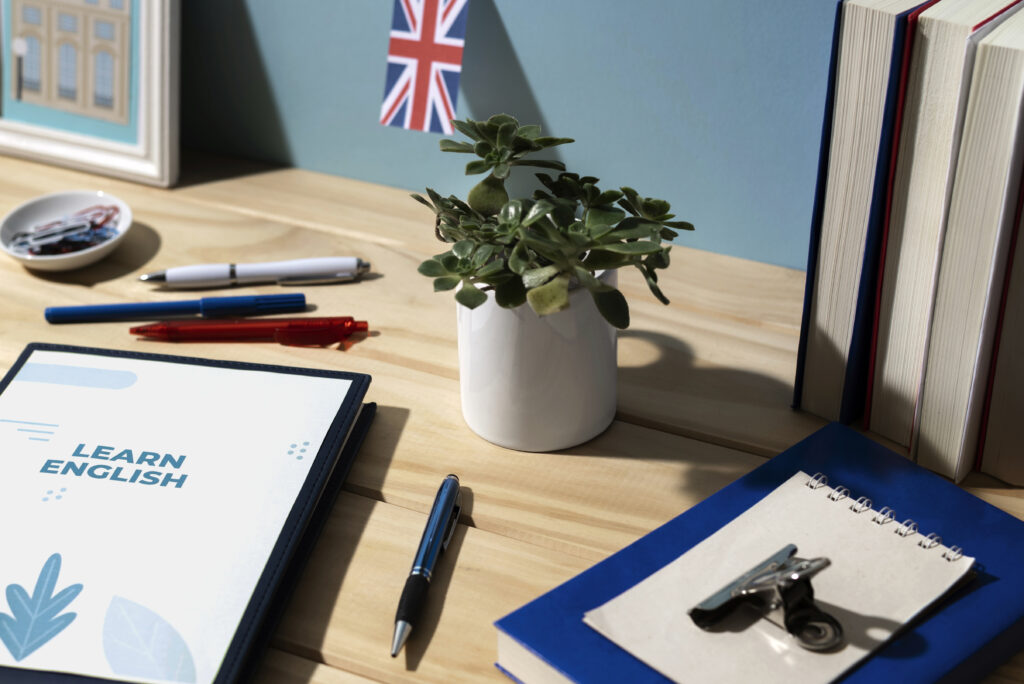 english-book-resting-table-working-space Anglais 40h